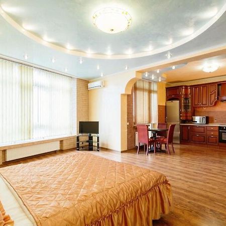 Vip Апартаменти З Видом На Озеро Kiev Exteriör bild