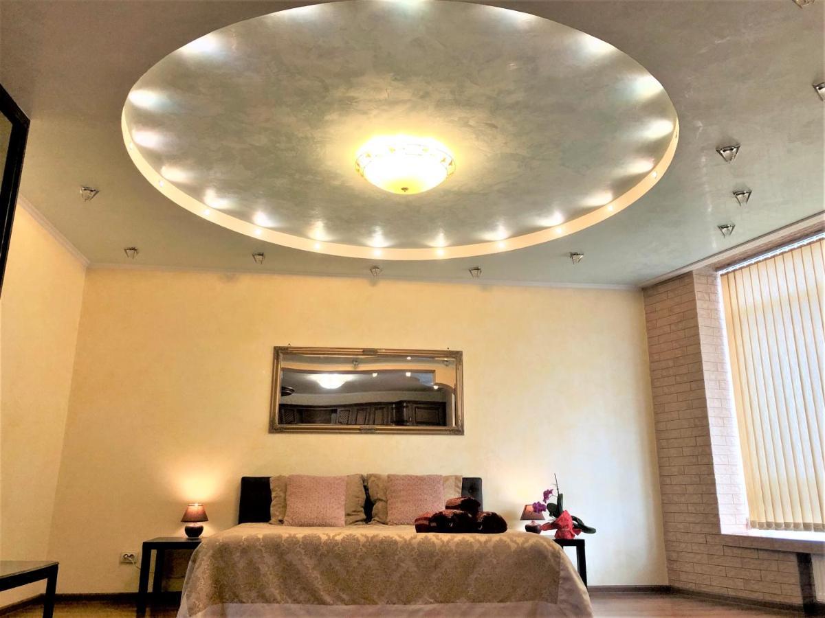 Vip Апартаменти З Видом На Озеро Kiev Exteriör bild